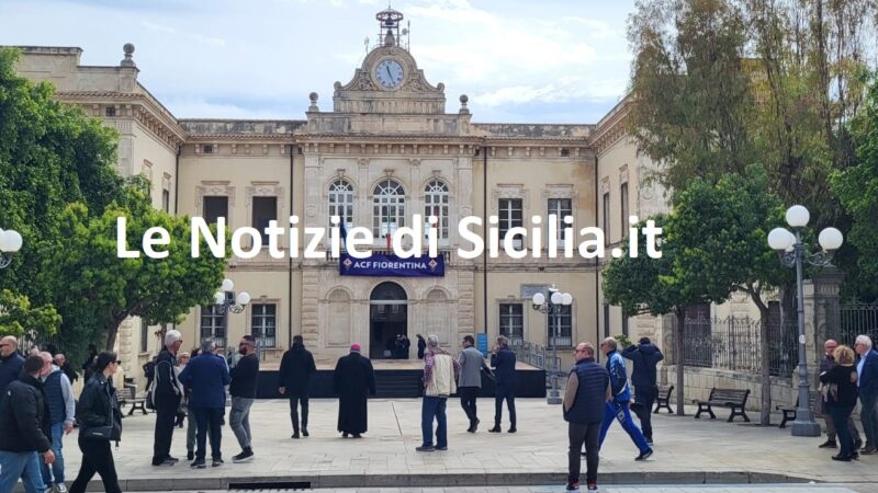 Pozzallo abbraccia Joe Barone: guarda il video