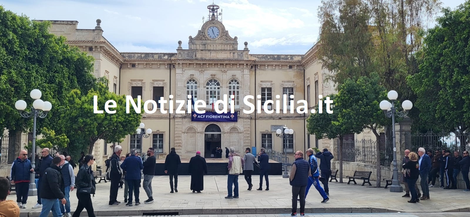 Pozzallo abbraccia Joe Barone: guarda il video