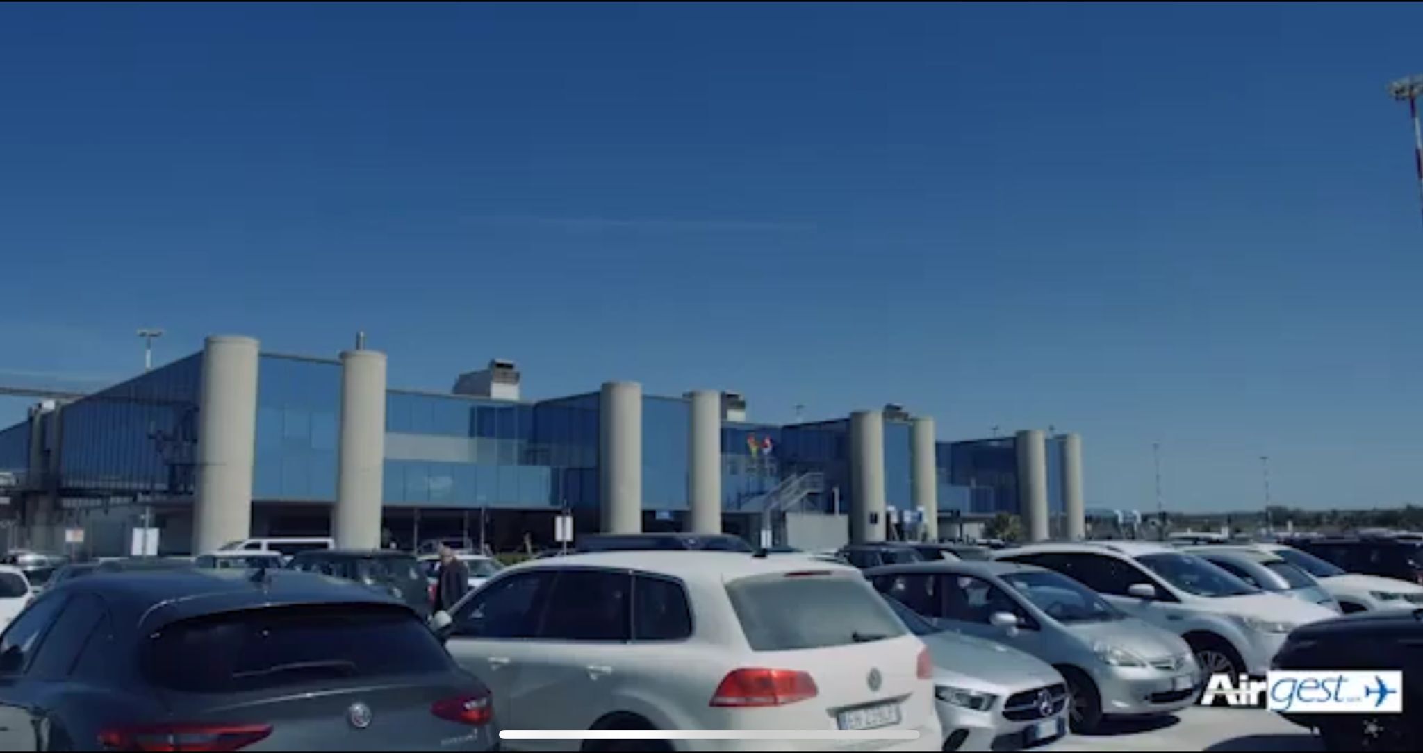 Trapani, forte tromba d’aria si scaglia contro l’aeroporto