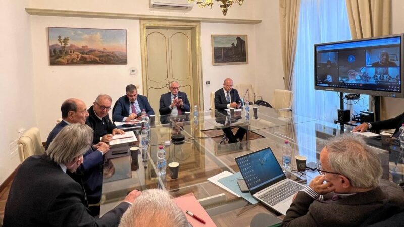 Dissalatori mobili e nuovi pozzi per affrontare la crisi idrica