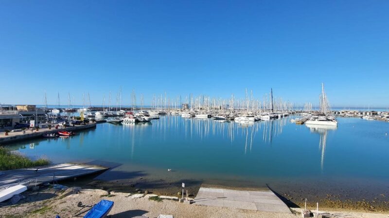 Porto turistico di Marina di Ragusa, calma piatta!