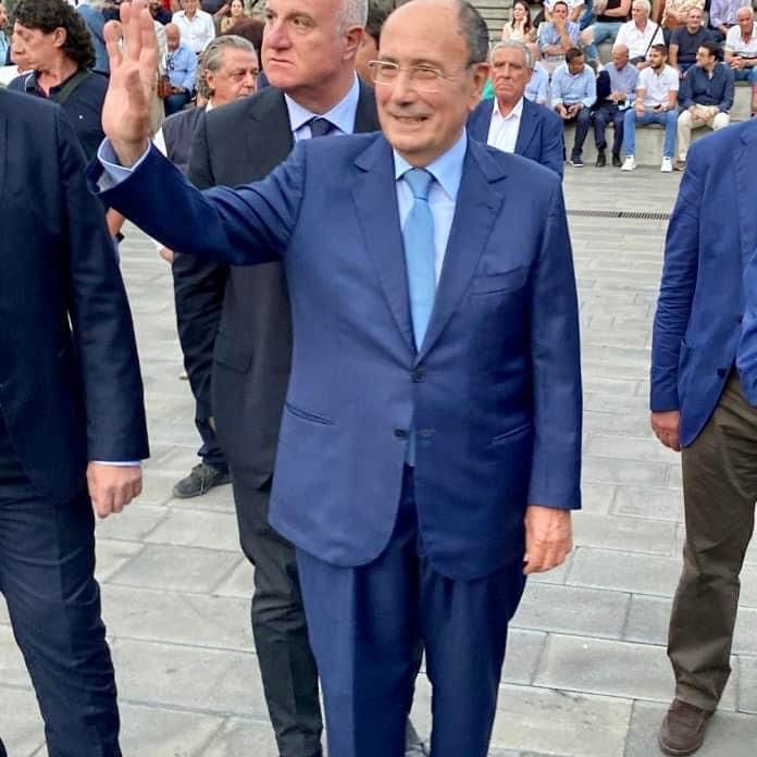 Coinvolto in un incidente stradale il Presidente Renato Schifani