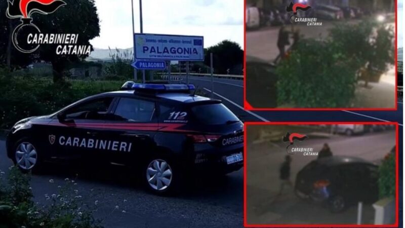 Sanguinosa lite in piazza, scampa per un soffio alla morte rubando l’auto dell’aggressore-GUARDA IL VIDEO