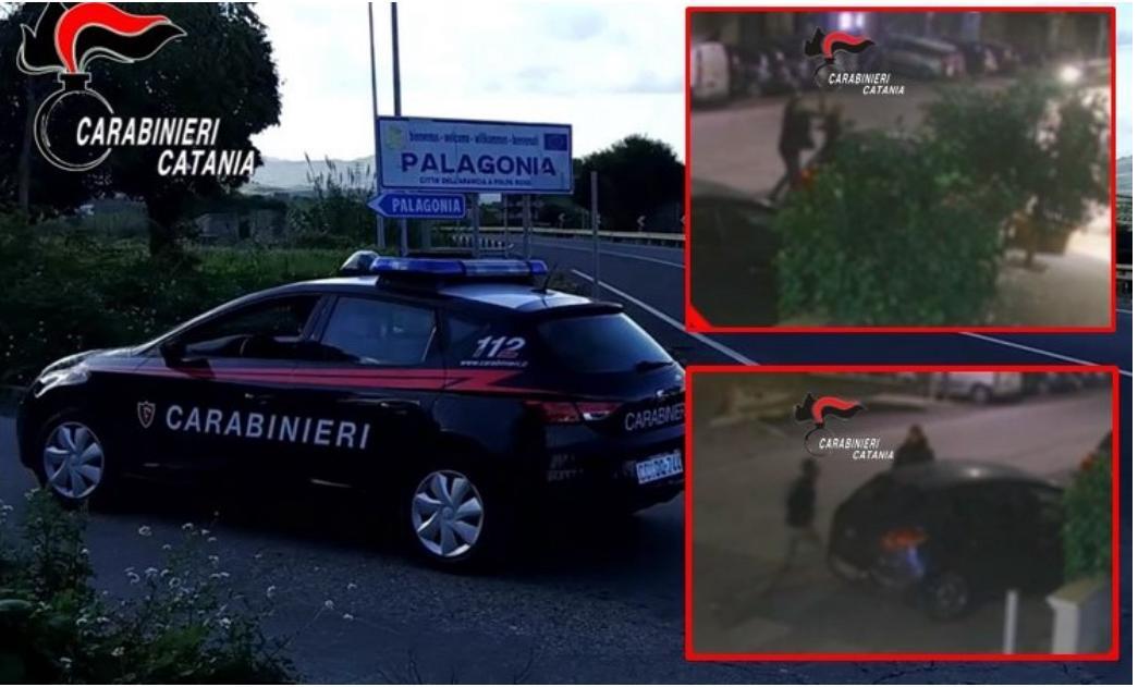 Sanguinosa lite in piazza, scampa per un soffio alla morte rubando l’auto dell’aggressore-GUARDA IL VIDEO