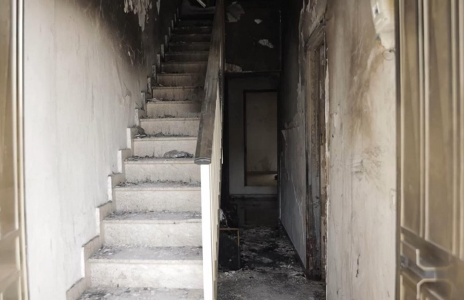 Tunisino appicca il fuoco alla casa dei familiari: gravissimi padre e sorelle, morta la madre