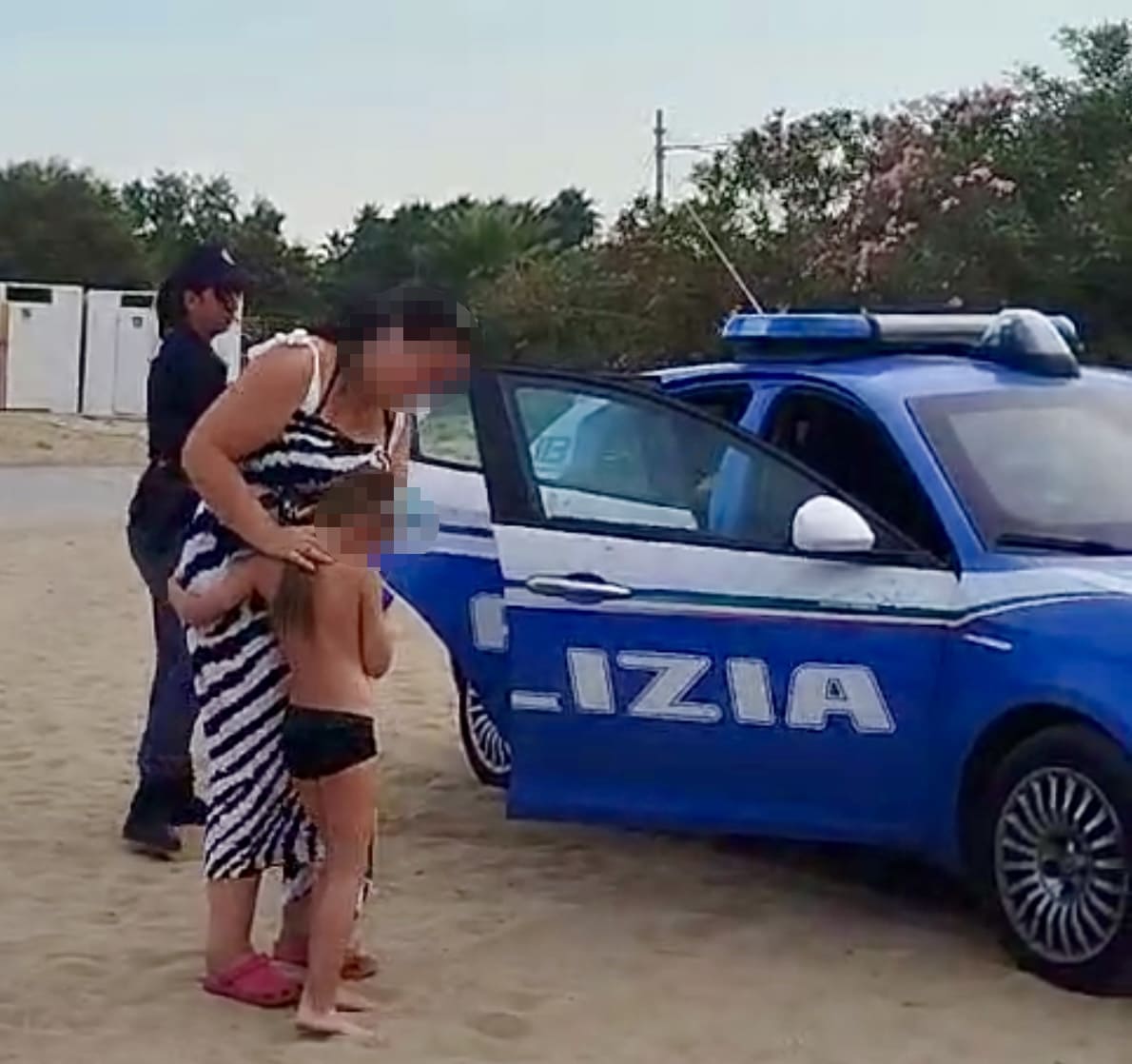 Bimba di 8 anni si smarrisce: lieto fine grazie all’azione della Polizia