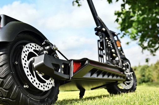 Il 12enne Simone Lagona muore dopo uno scontro in monopattino