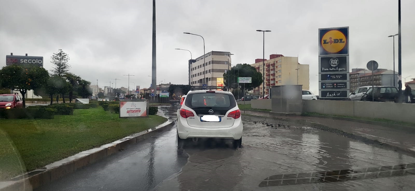 Maltempo in Sicilia: chiuse le scuole nel Siracusano, allagamenti nel Palermitano
