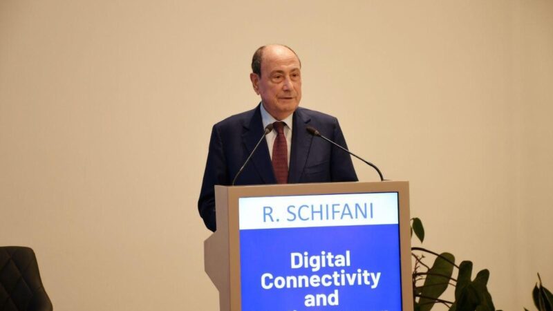 Innovazione digitale, Schifani: «La Sicilia può essere hub tecnologico del Mediterraneo»