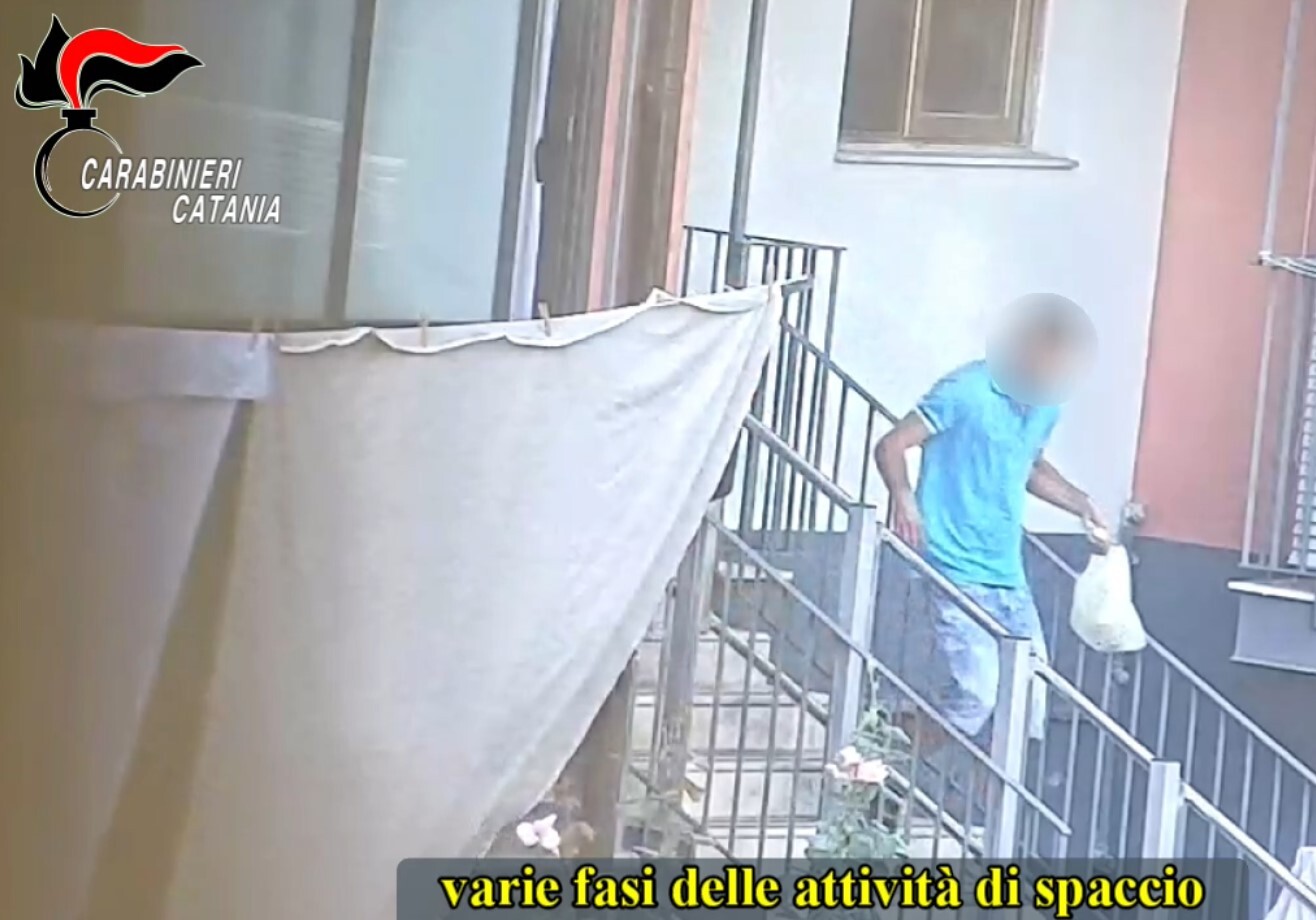 Blitz antidroga: smantellata piazza di spaccio
