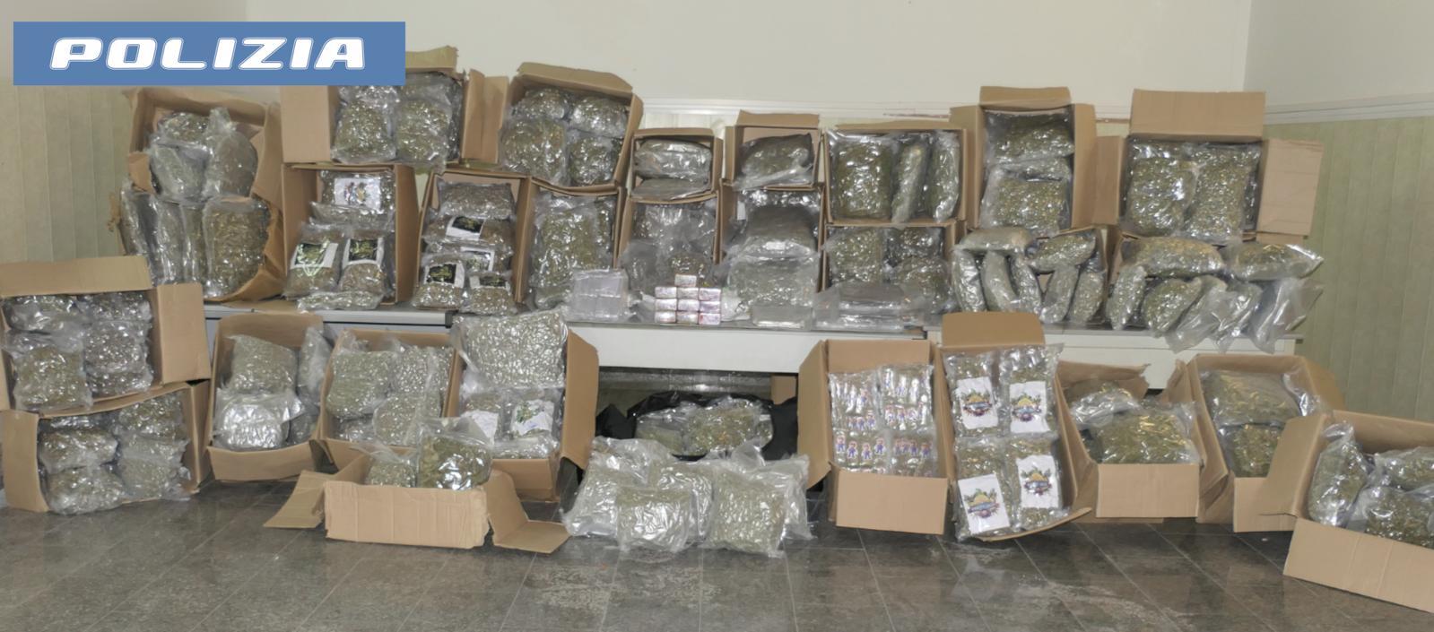 Rinvenuti e sequestrati 250Kg di Marijuana e 34Kg di Hashish in mezzo agli agrumi