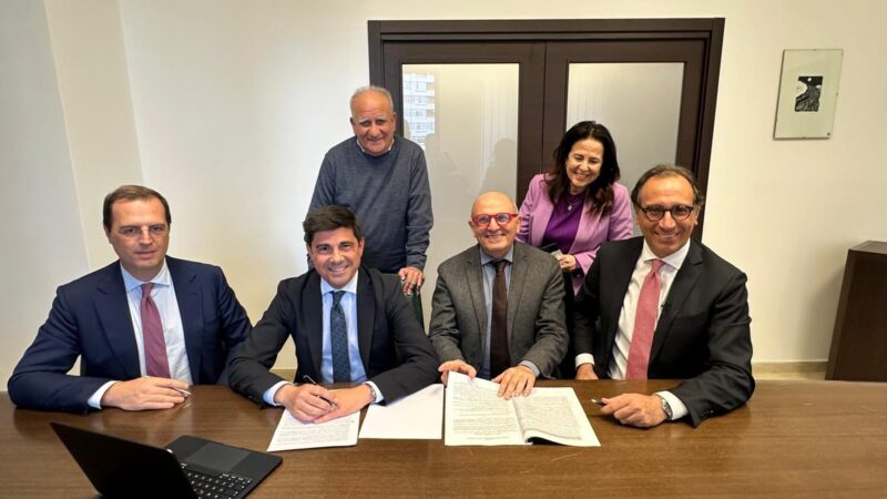 Trasporto pubblico, firmato il contratto per i servizi “in house” dell’Ast