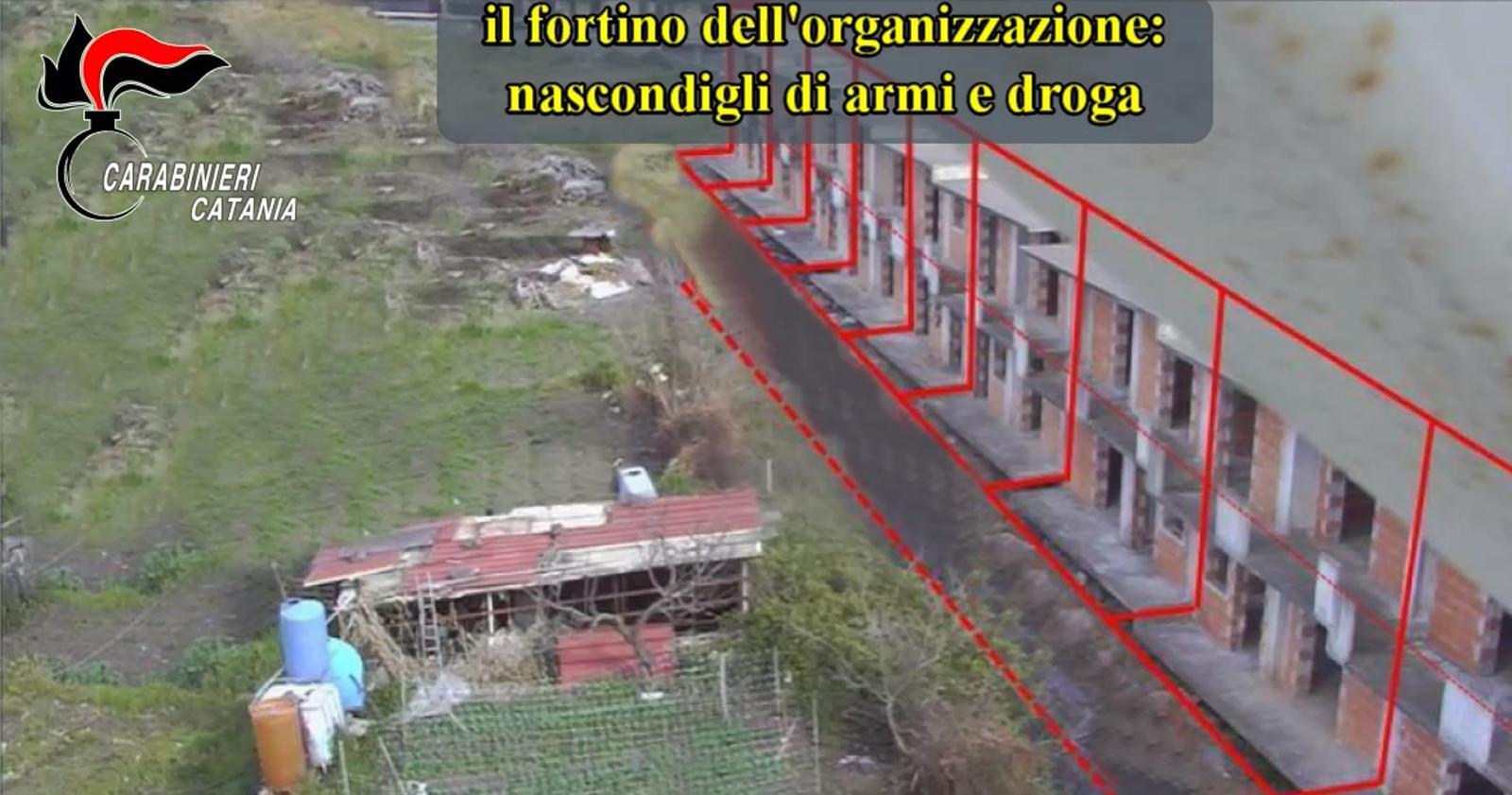 Fortino con droga e armi: scattano gli arresti