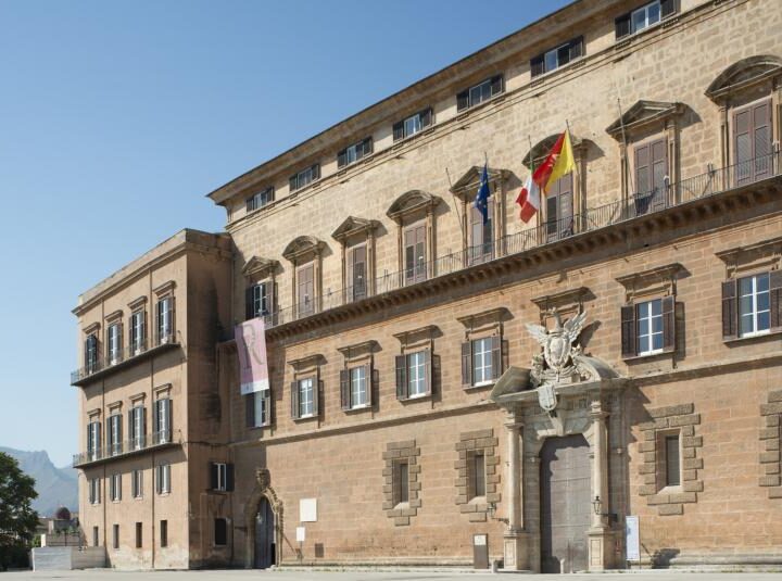 Pioggia di consulenti esterni strapagati all’Ars
