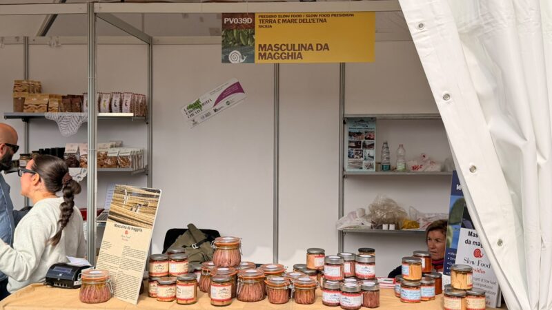 Masculina da Magghia: il sapore autentico del Golfo di Catania arriva al Salone del Gusto Torino 2026 – dal nostro inviato Simone Montagno