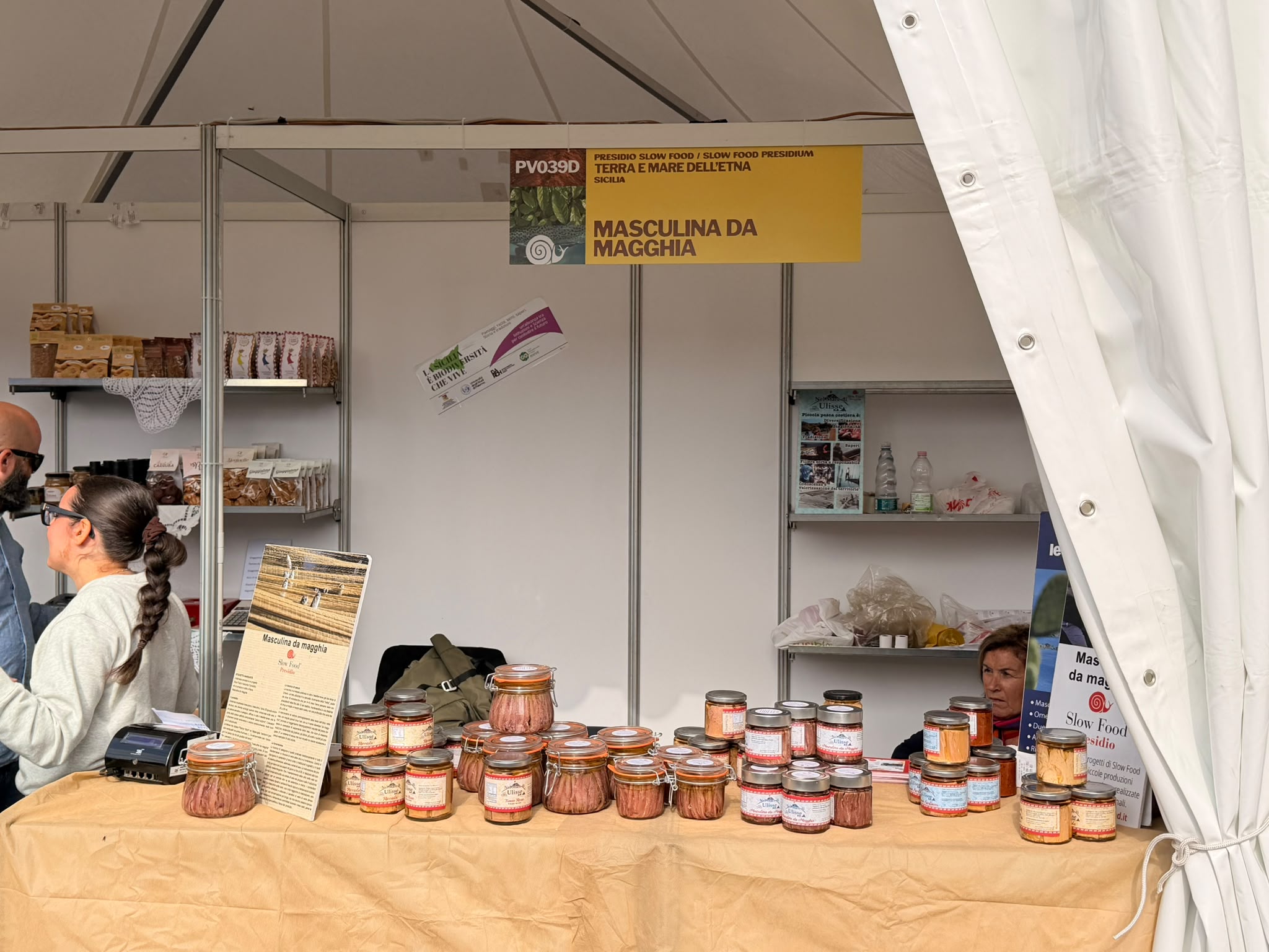 Masculina da Magghia: il sapore autentico del Golfo di Catania arriva al Salone del Gusto Torino 2026 – dal nostro inviato Simone Montagno