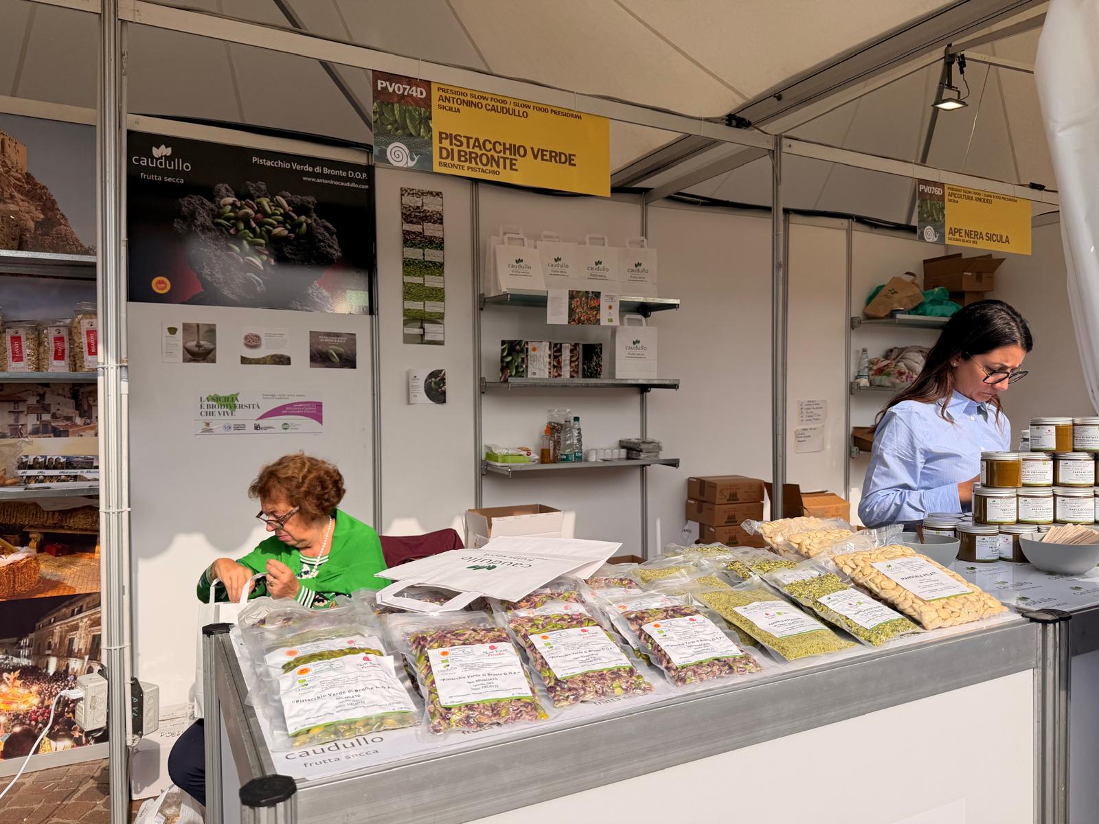 Il Pistacchio di Bronte DOP, emblema di eccellenza a “Terra Madre Salone del Gusto 2026” – dal nostro inviato Simone Montagno