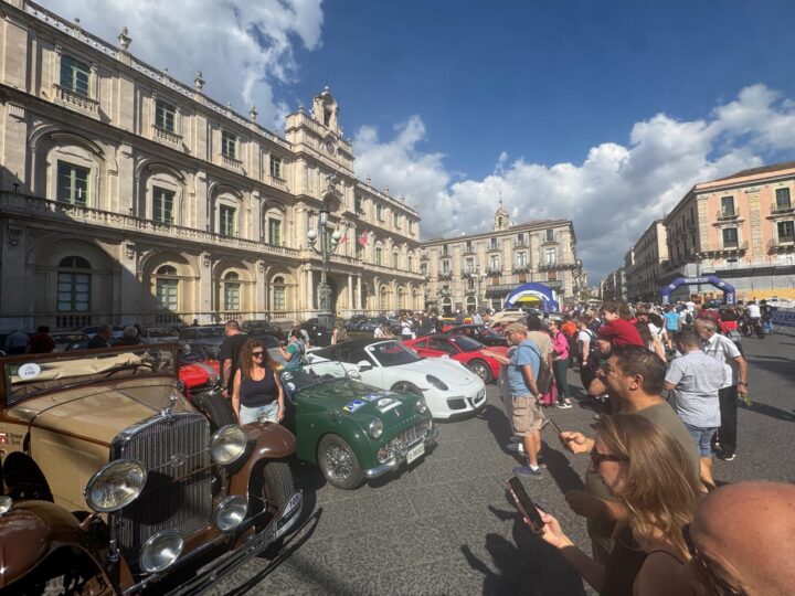 Raid dell’Etna 2026, Malaguti-Urlo conquistano la vittoria in Piazza Università